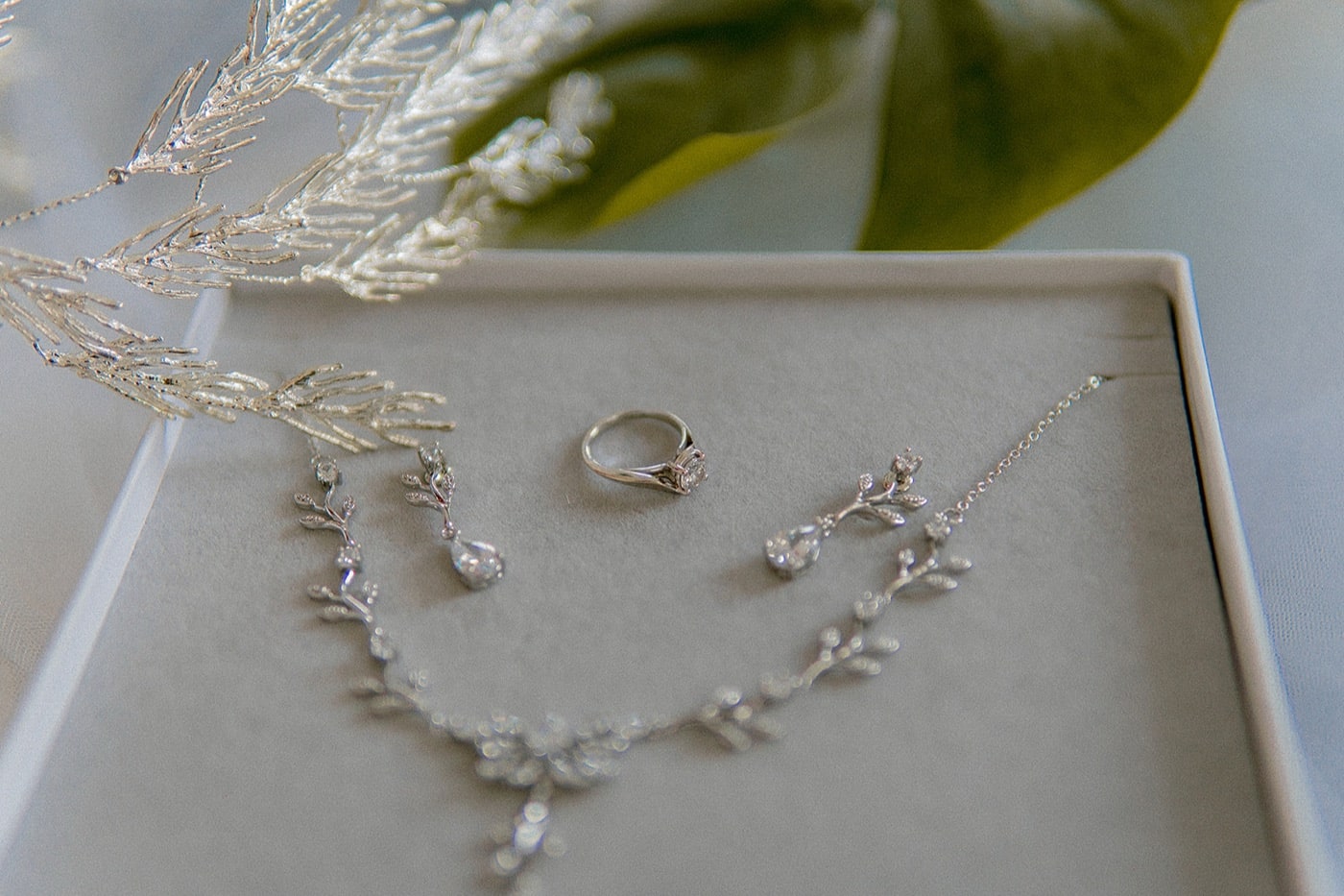 Wedding jewellery details, what wedding photography costs in London